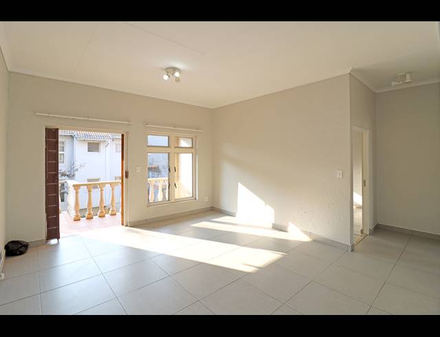 2 BEDROOM APARTMENT FOR SALE IN MONTGOMERY PARK